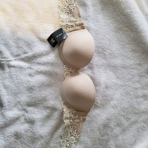Wacoal embrace lack strapless bra